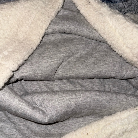 Weatherproof White and Gray Sherpa Jacket - Picture 4 of 4